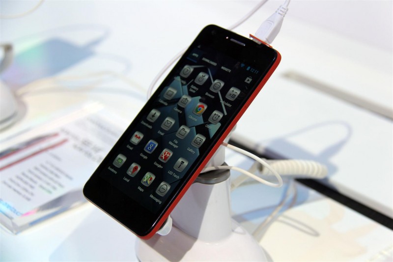 Los mejores smartphones del CES 2013 Alcatel One Touch Idol Ultra